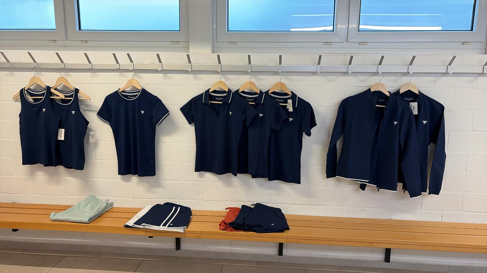 Club-Kleider 2026 – Anprobe & Bestellungen